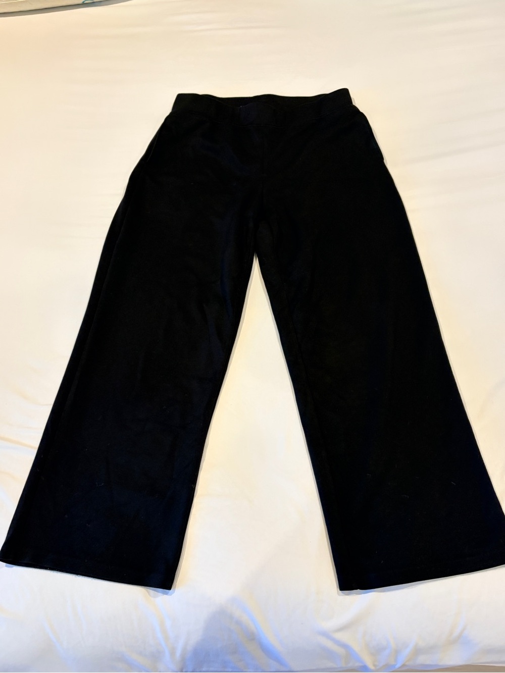 Amazon Brand Black Woman Sweatpants